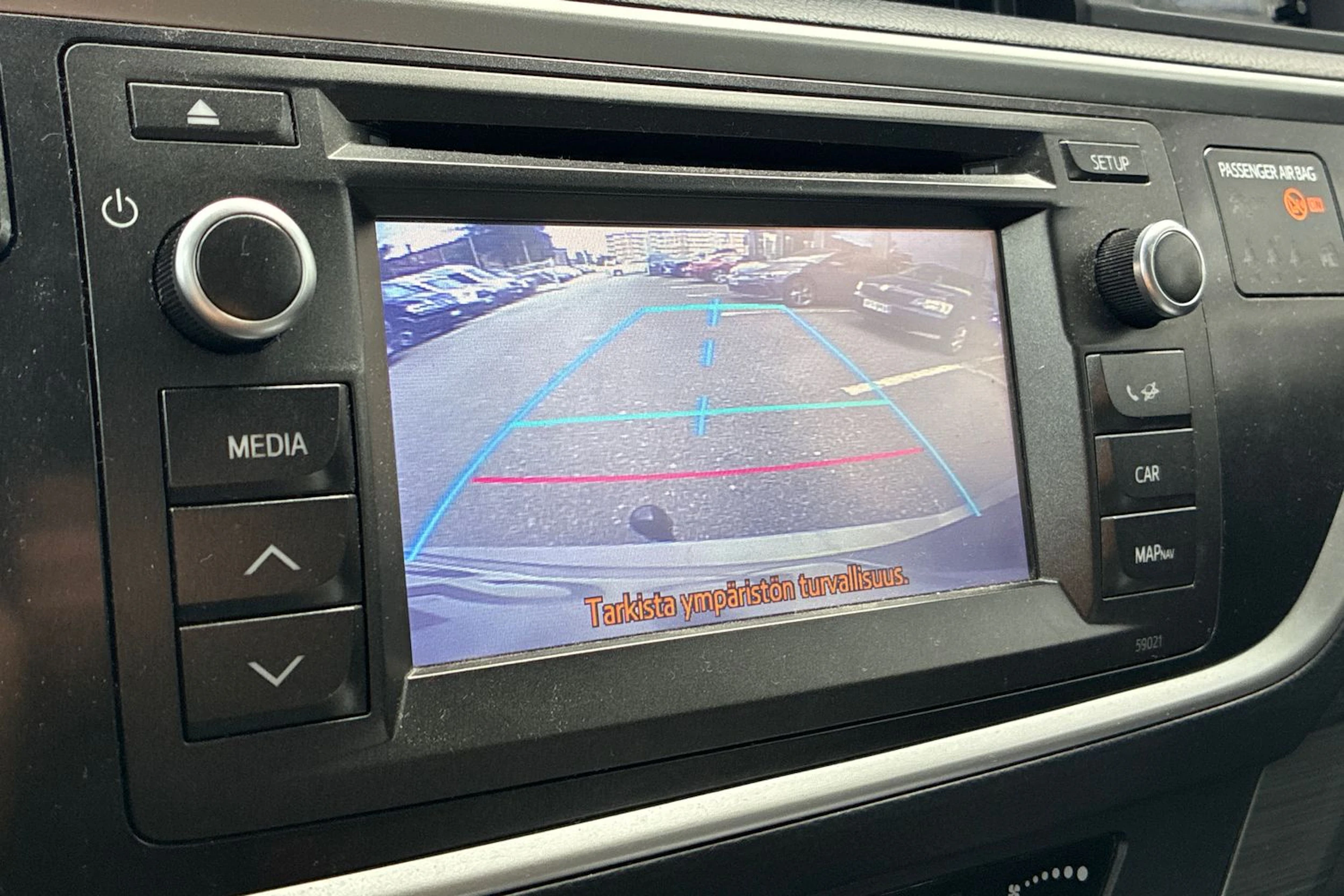 ruskea (beige) Toyota Auris 2013 kuva 5.