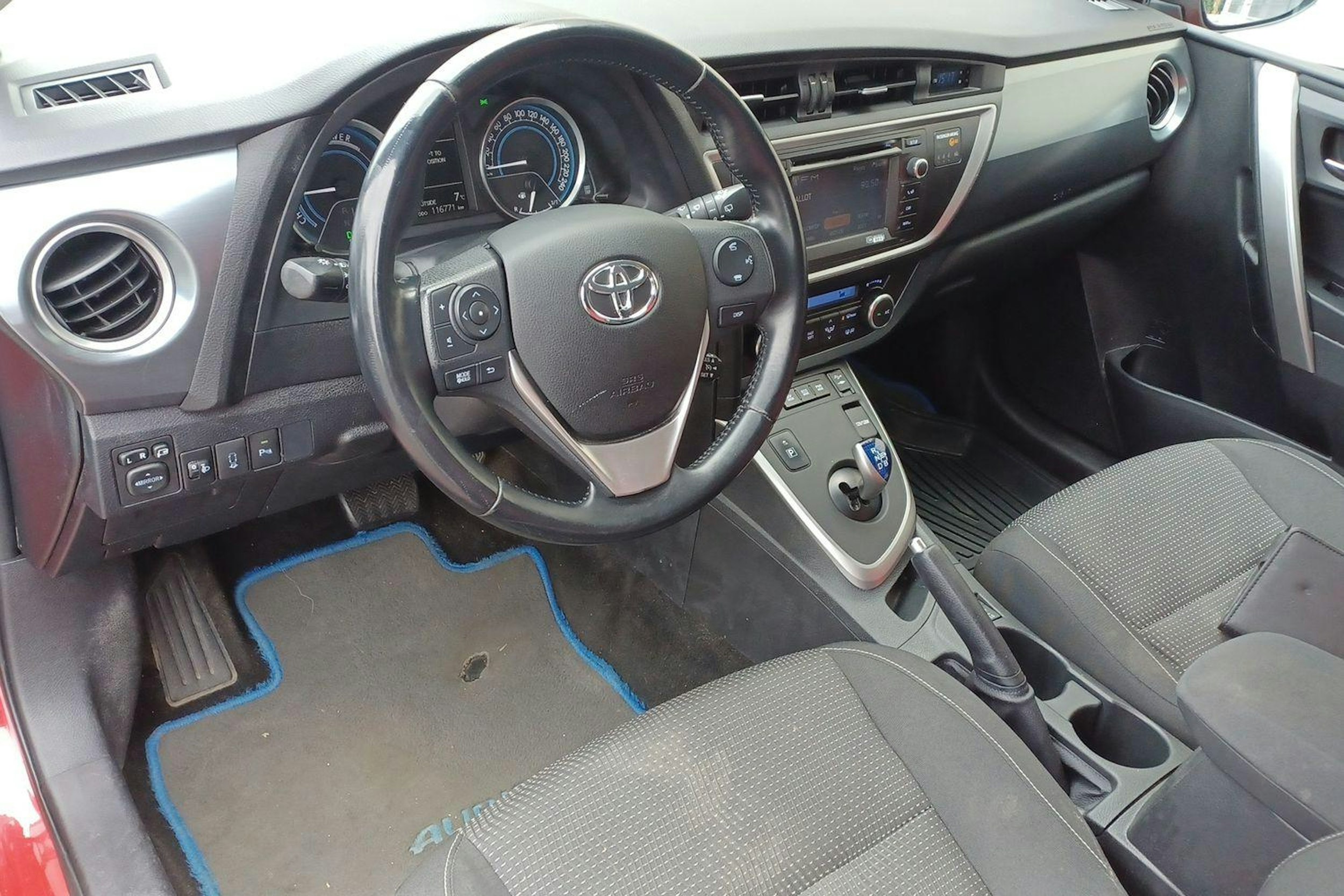 met. punainen Toyota Auris 2013 kuva 3.