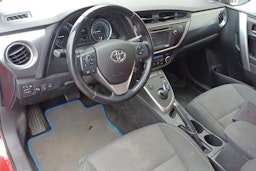 met. punainen Toyota Auris 2013 kuva 3.