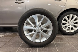 ruskea (beige) Toyota Auris 2013 kuva 13.