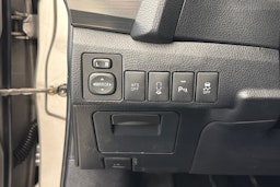 ruskea (beige) Toyota Auris 2013 kuva 16.