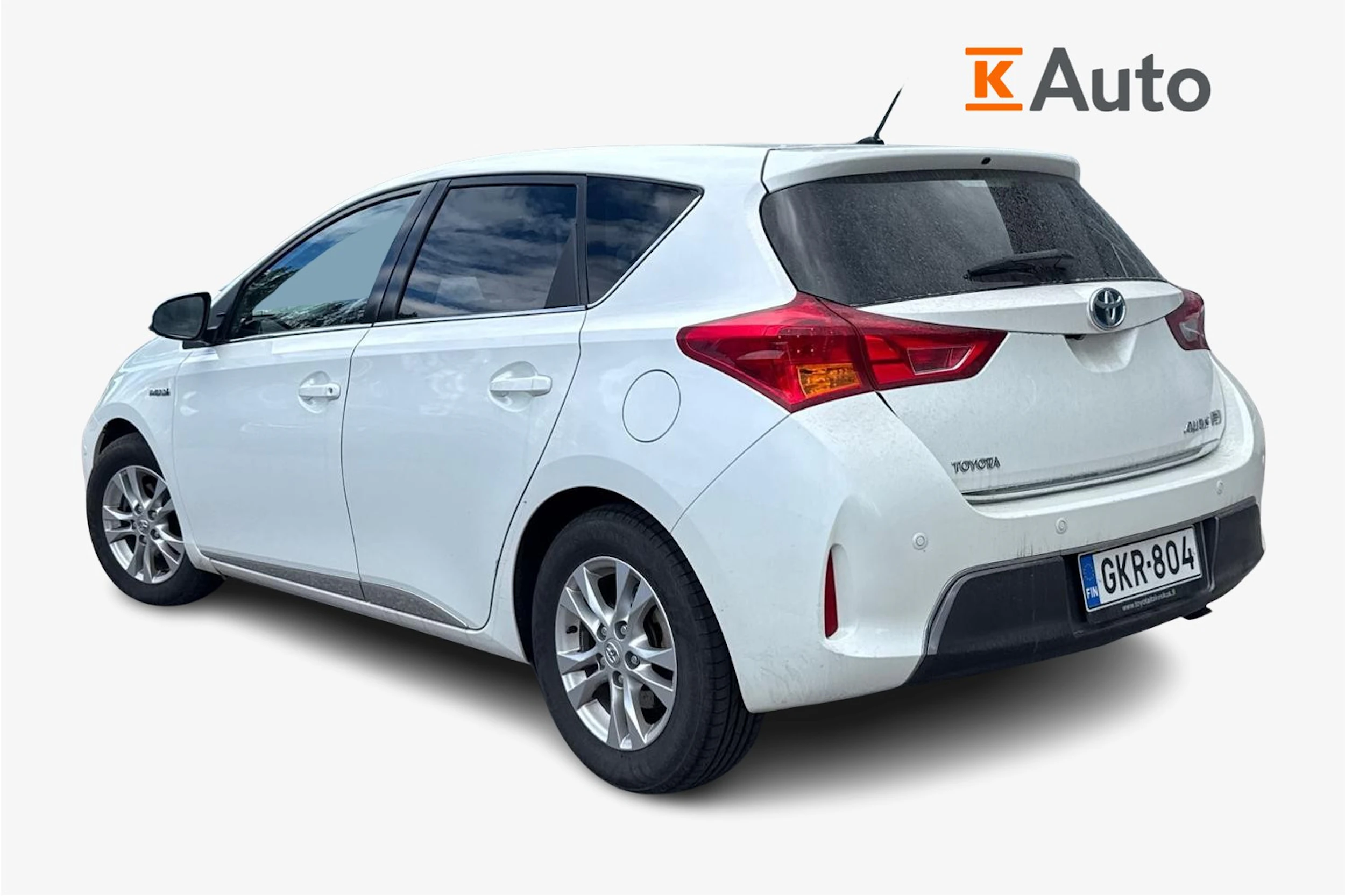 valkoinen Toyota Auris 2013 kuva 2.