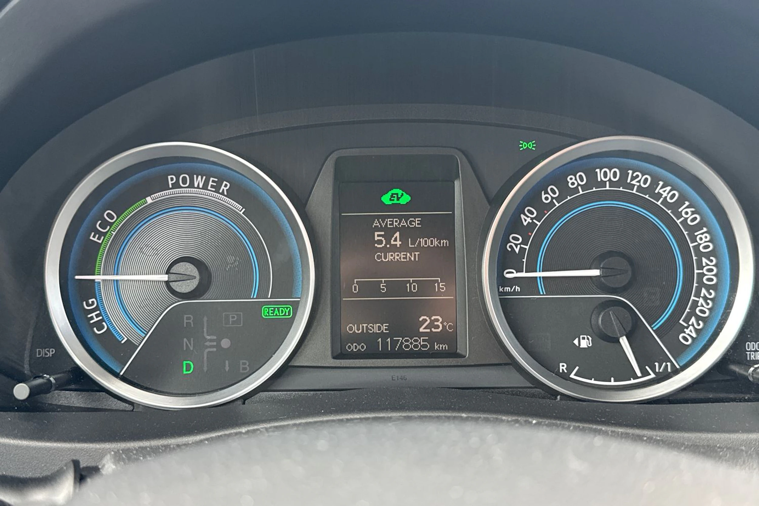 valkoinen Toyota Auris 2013 kuva 7.