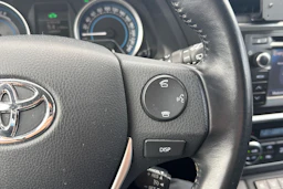 valkoinen Toyota Auris 2013 kuva 9.