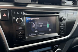 valkoinen Toyota Auris 2013 kuva 10.