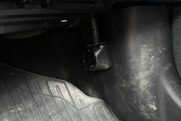 valkoinen Toyota Auris 2013 kuva 17.
