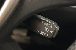 musta Toyota Auris 2013 kuva 15.