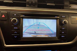 musta Toyota Auris 2013 kuva 17.