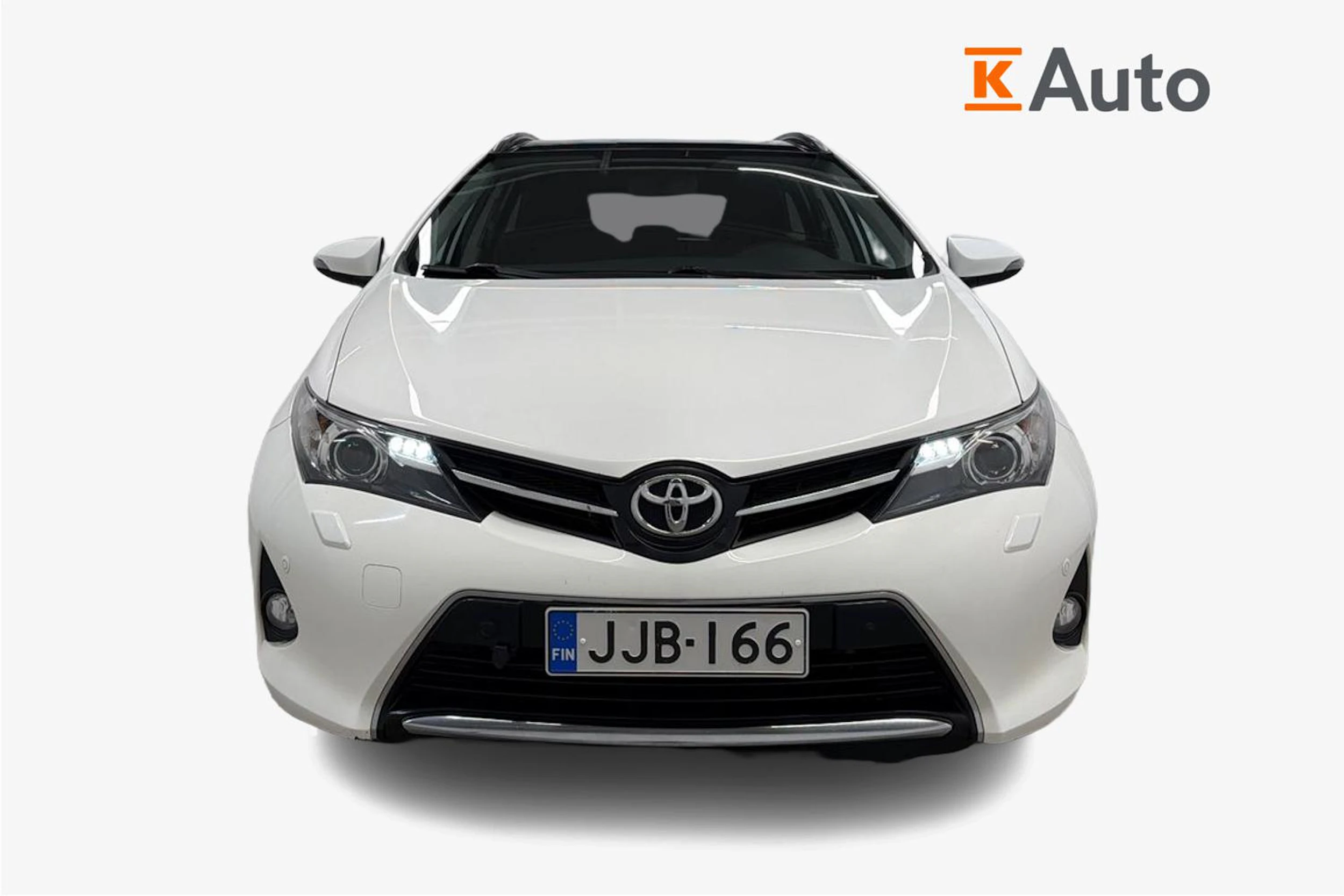 valkoinen Toyota Auris 2013 kuva 4.