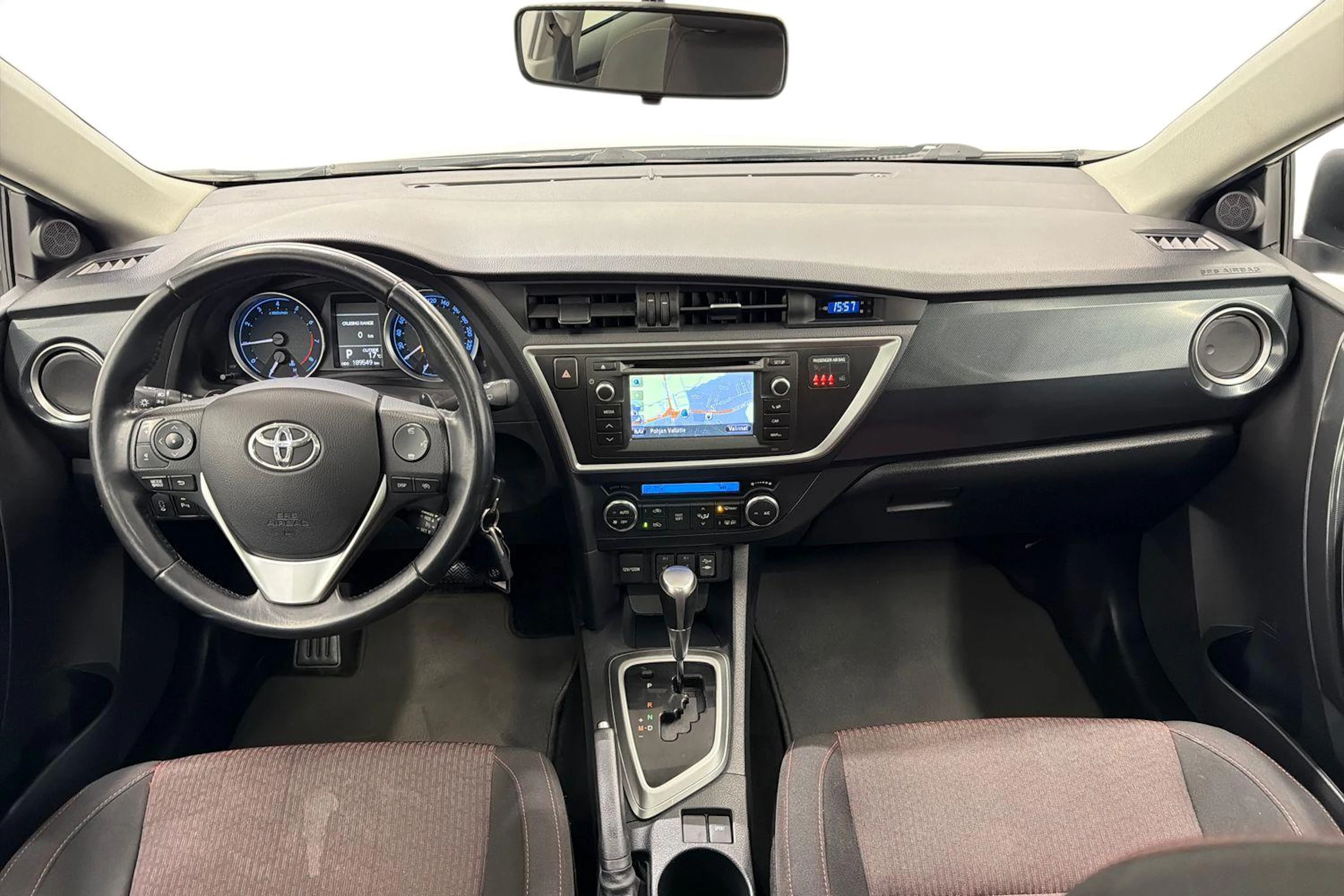 valkoinen Toyota Auris 2013 kuva 7.