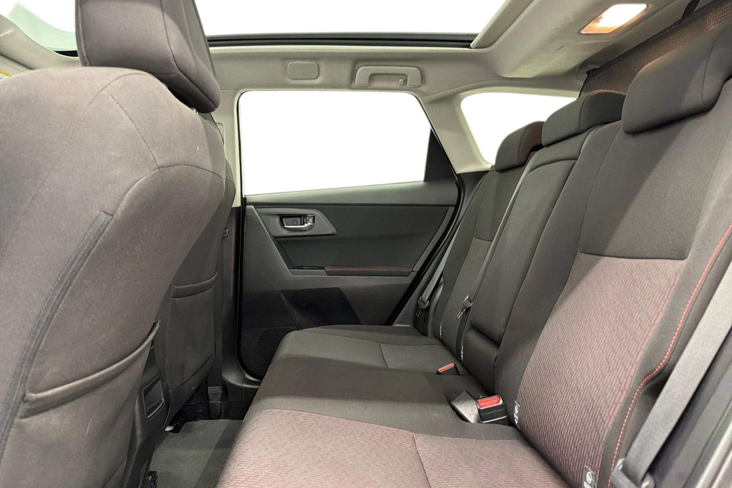 valkoinen Toyota Auris 2013 kuva 8.