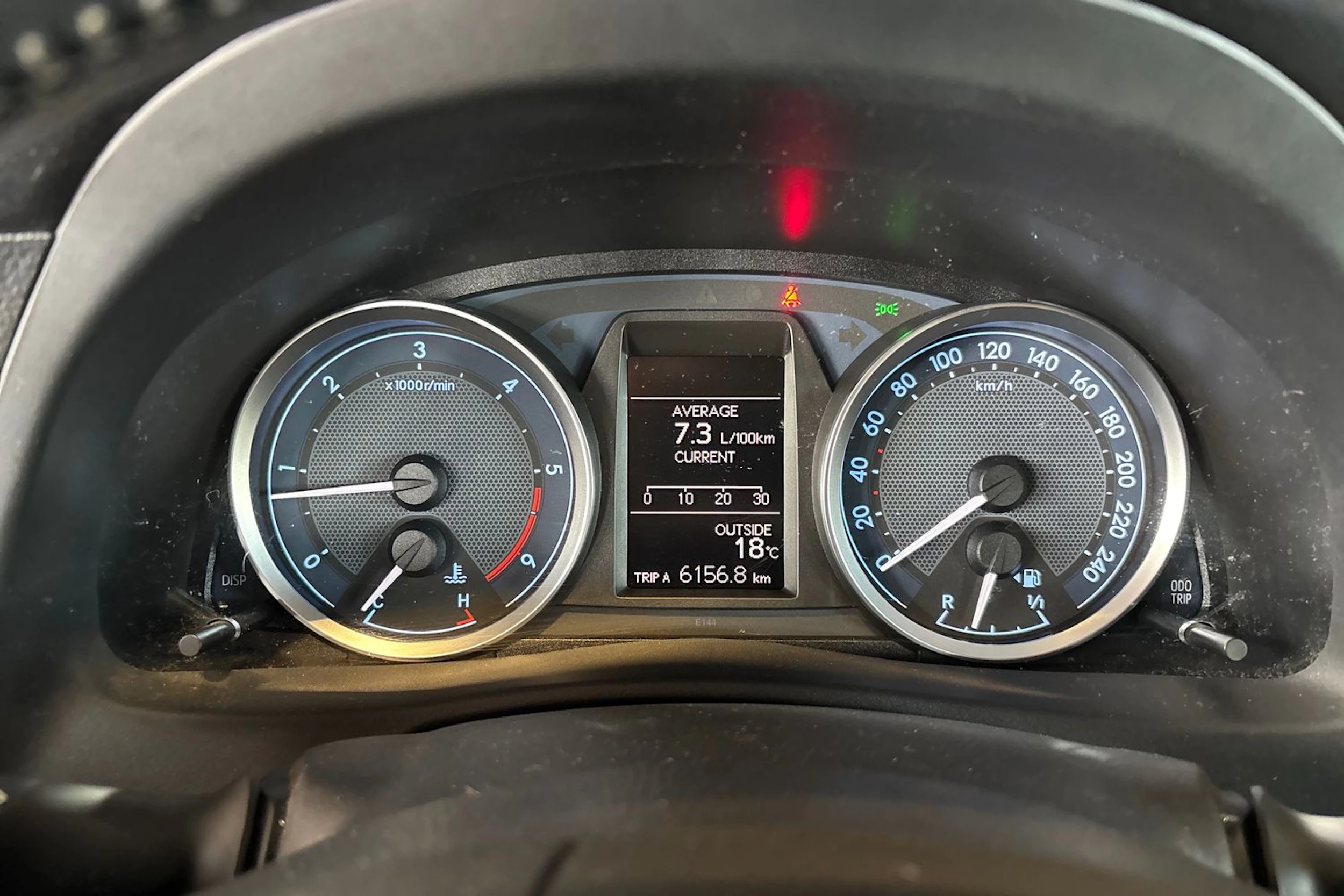 sininen Toyota Auris 2013 kuva 15.