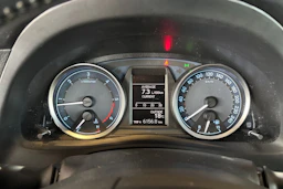 sininen Toyota Auris 2013 kuva 15.