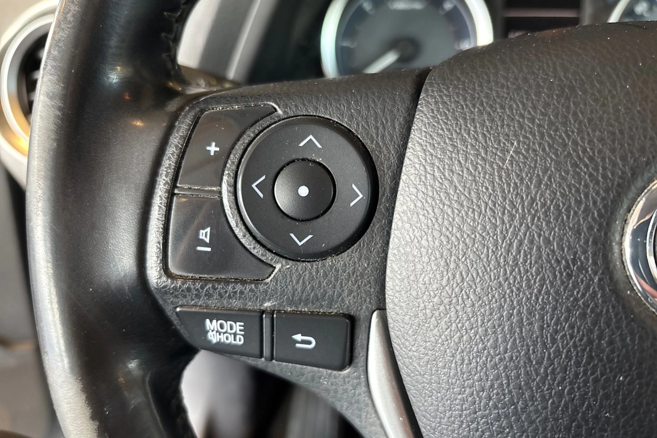 sininen Toyota Auris 2013 kuva 17.