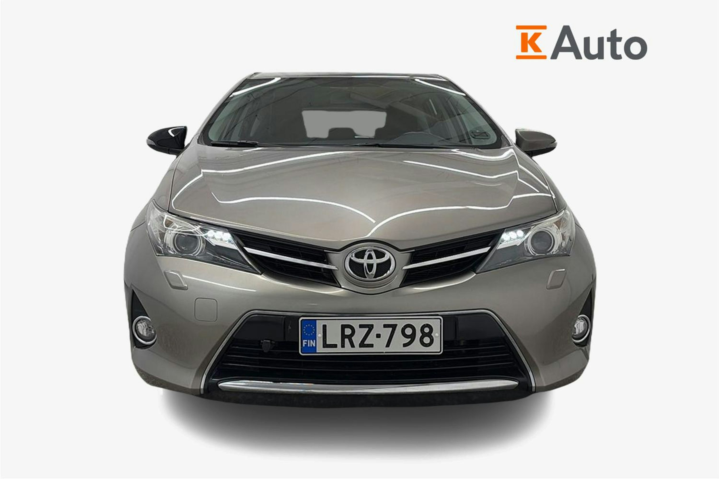 Ruskea (beige) Toyota Auris 2013 kuva 5.