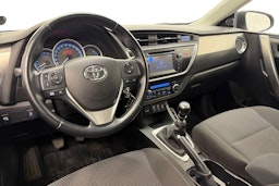 Ruskea (beige) Toyota Auris 2013 kuva 7.