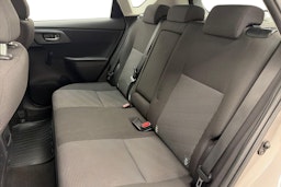 Ruskea (beige) Toyota Auris 2013 kuva 10.