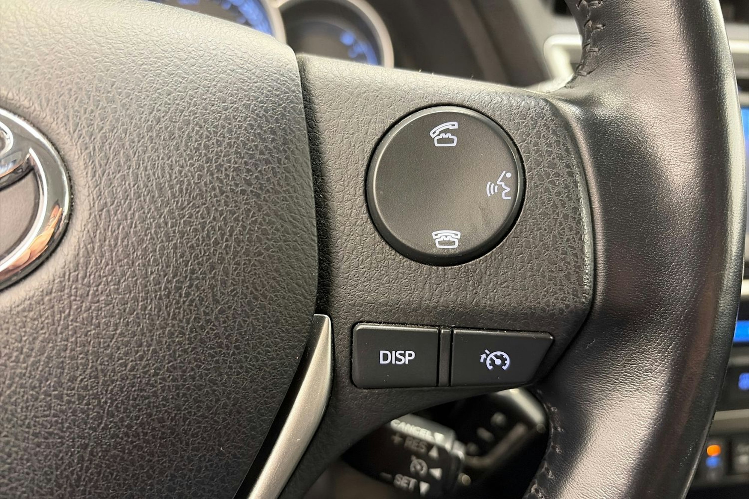 Ruskea (beige) Toyota Auris 2013 kuva 18.