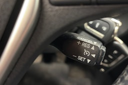 Ruskea (beige) Toyota Auris 2013 kuva 19.