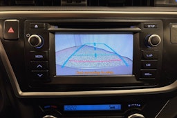 Ruskea (beige) Toyota Auris 2013 kuva 21.