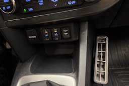 Ruskea (beige) Toyota Auris 2013 kuva 24.