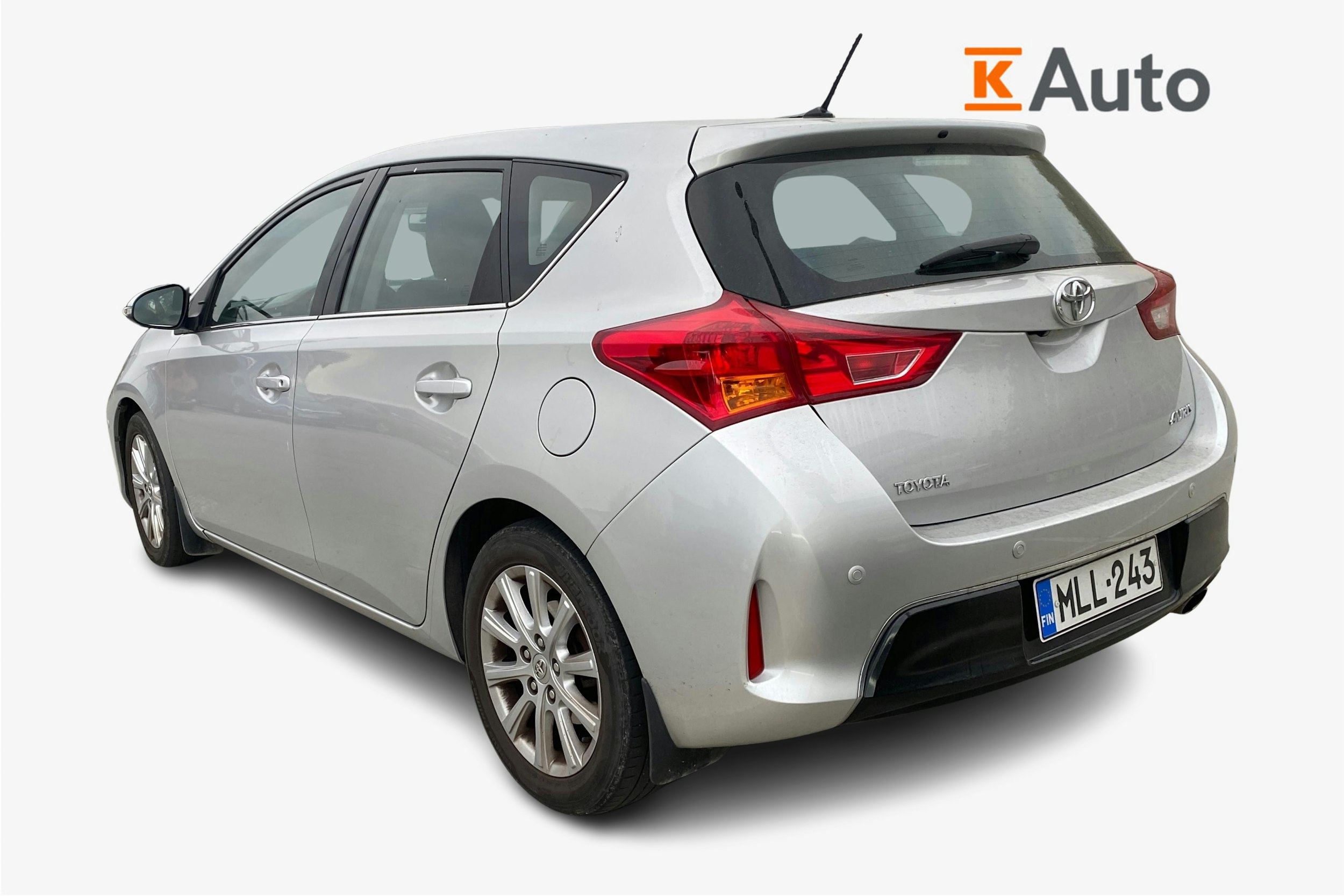 hopea Toyota Auris 2013 kuva 2.