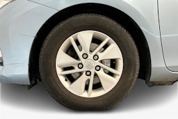 Sininen Toyota Auris 2013 kuva 11.