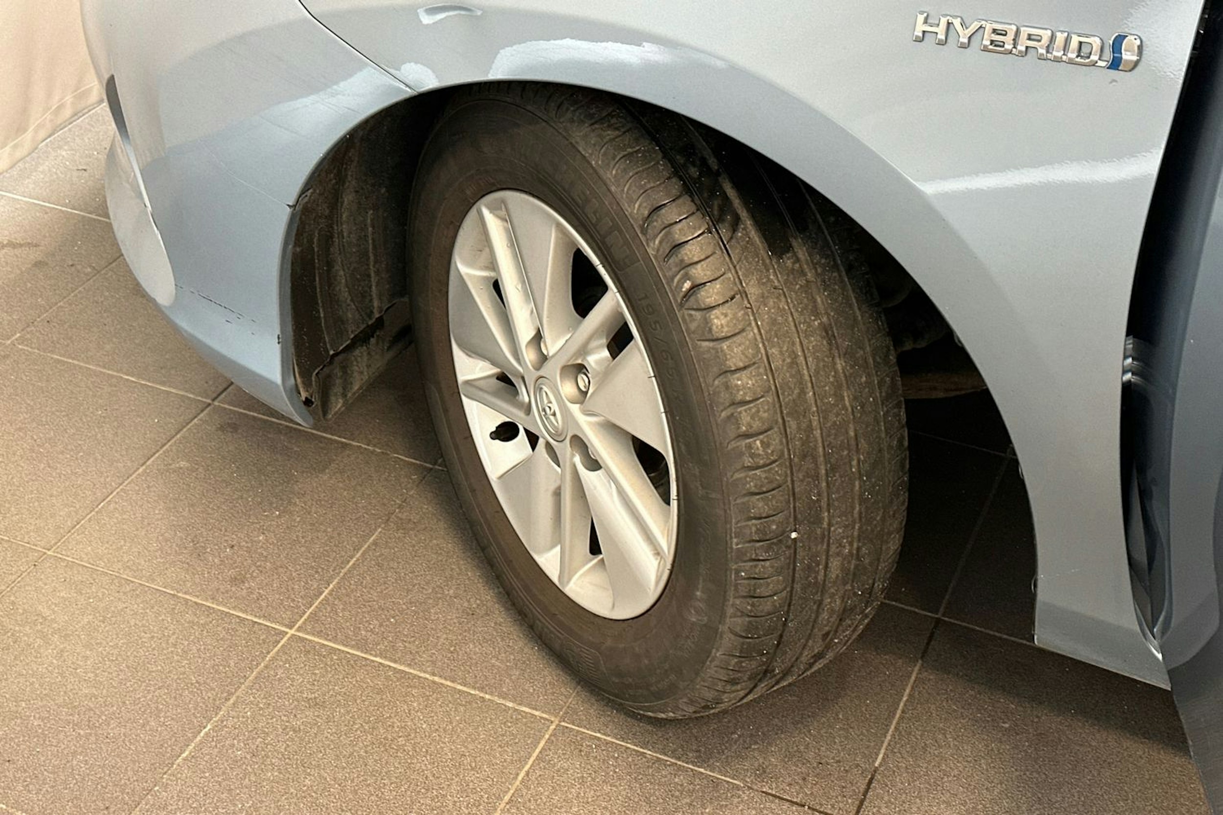 Sininen Toyota Auris 2013 kuva 13.