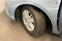Sininen Toyota Auris 2013 kuva 13.
