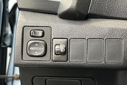 Sininen Toyota Auris 2013 kuva 17.