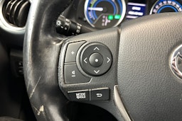 Sininen Toyota Auris 2013 kuva 18.