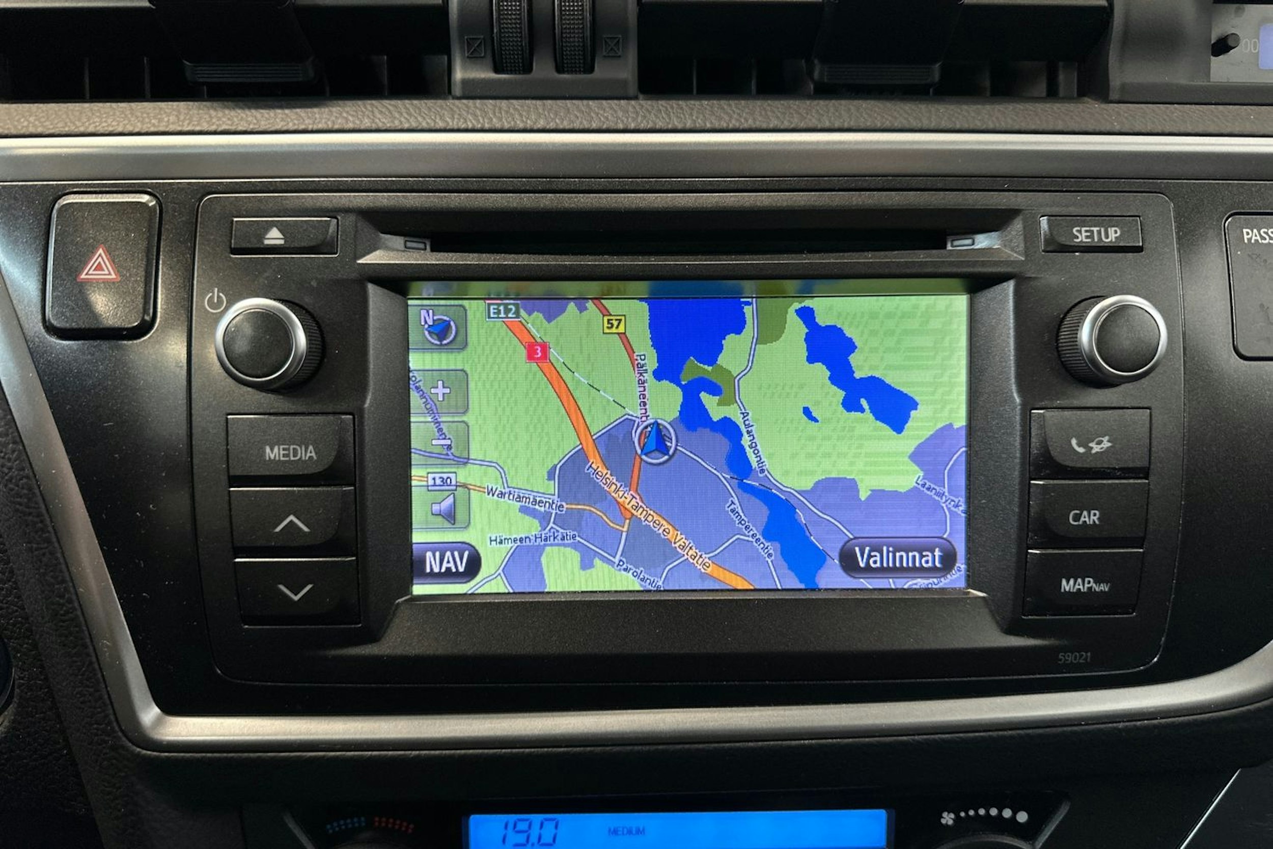 Sininen Toyota Auris 2013 kuva 23.