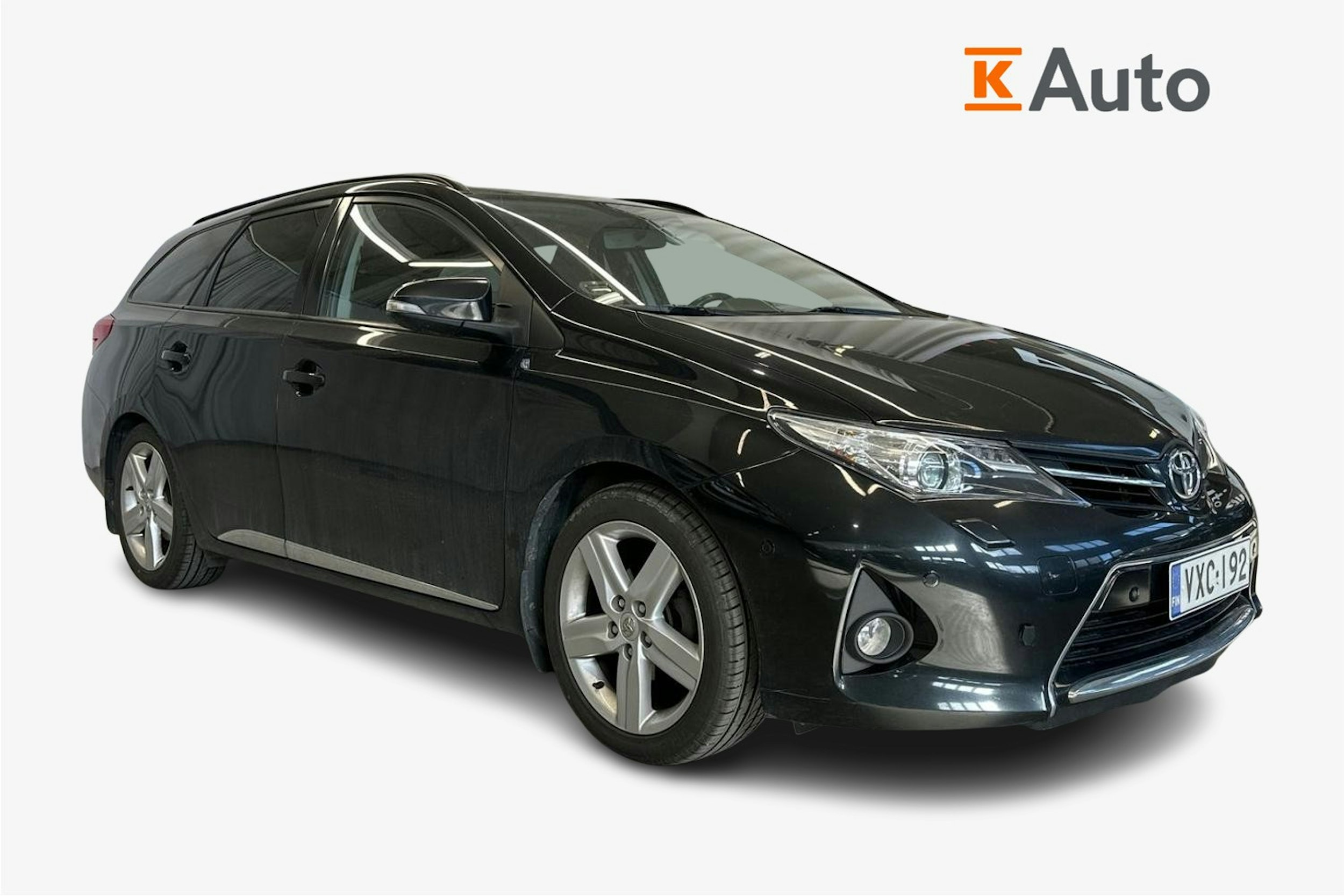 musta Toyota Auris 2013 kuva 1.