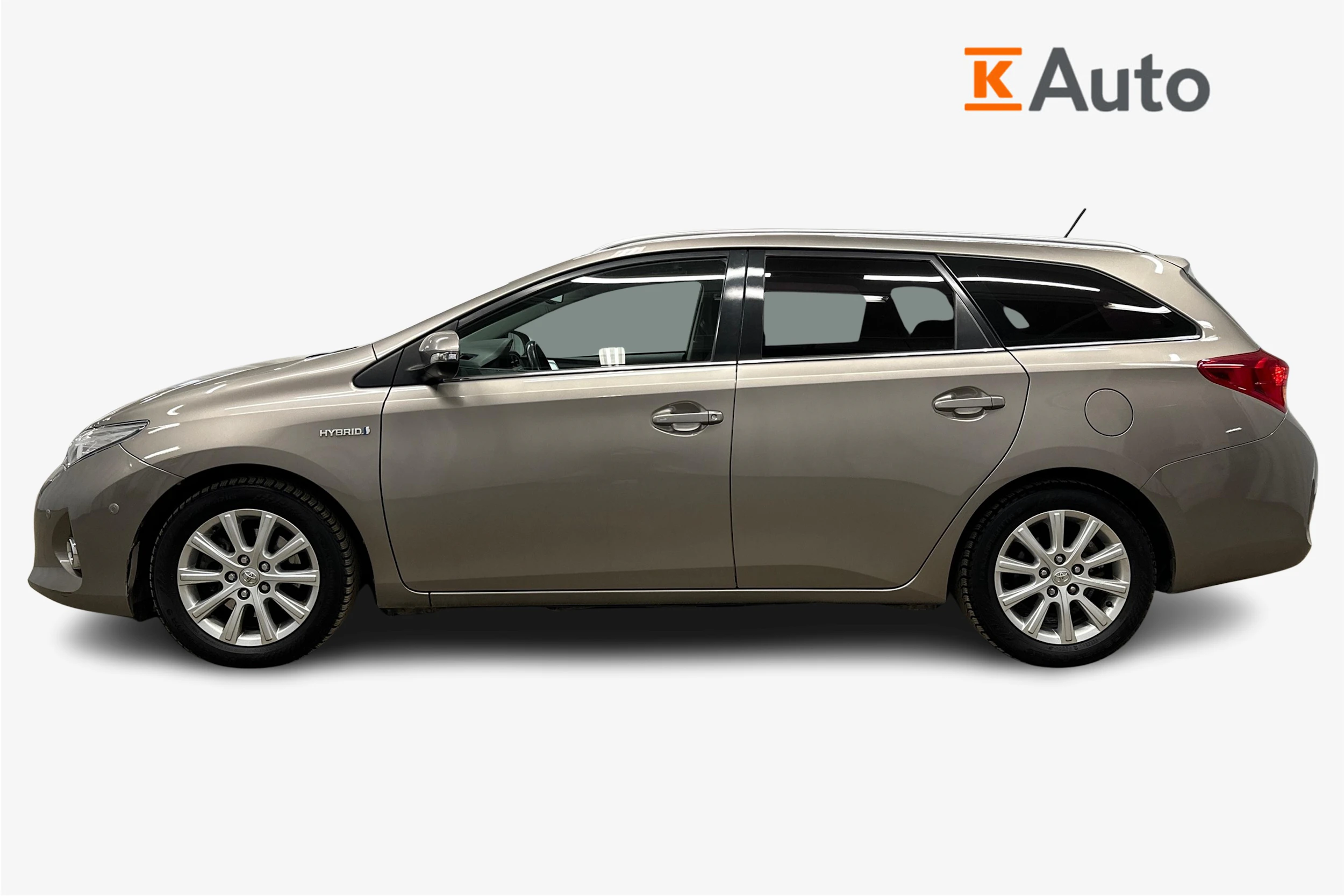 ruskea (beige) Toyota Auris 2013 kuva 5.