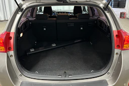 ruskea (beige) Toyota Auris 2013 kuva 11.