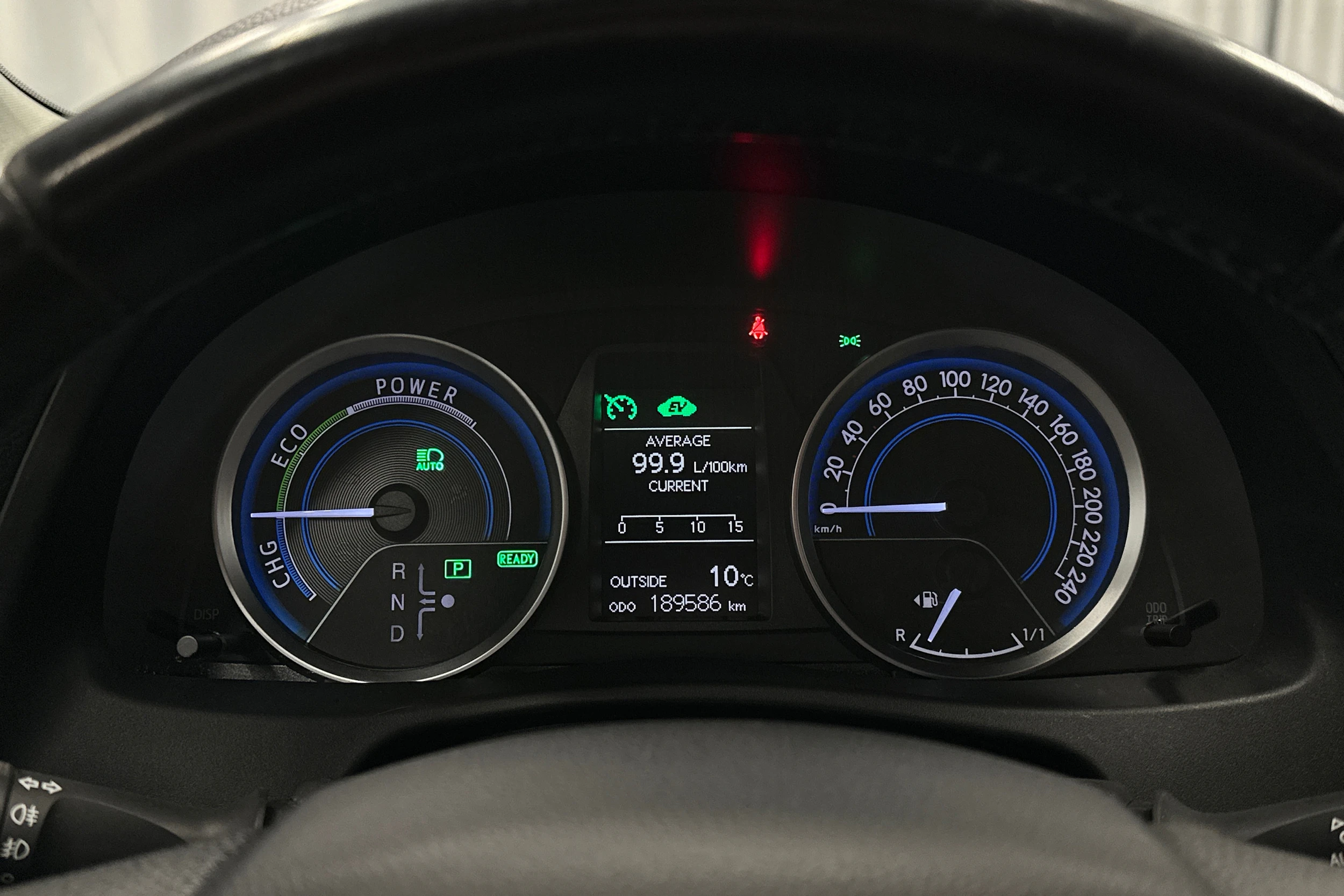 ruskea (beige) Toyota Auris 2013 kuva 18.