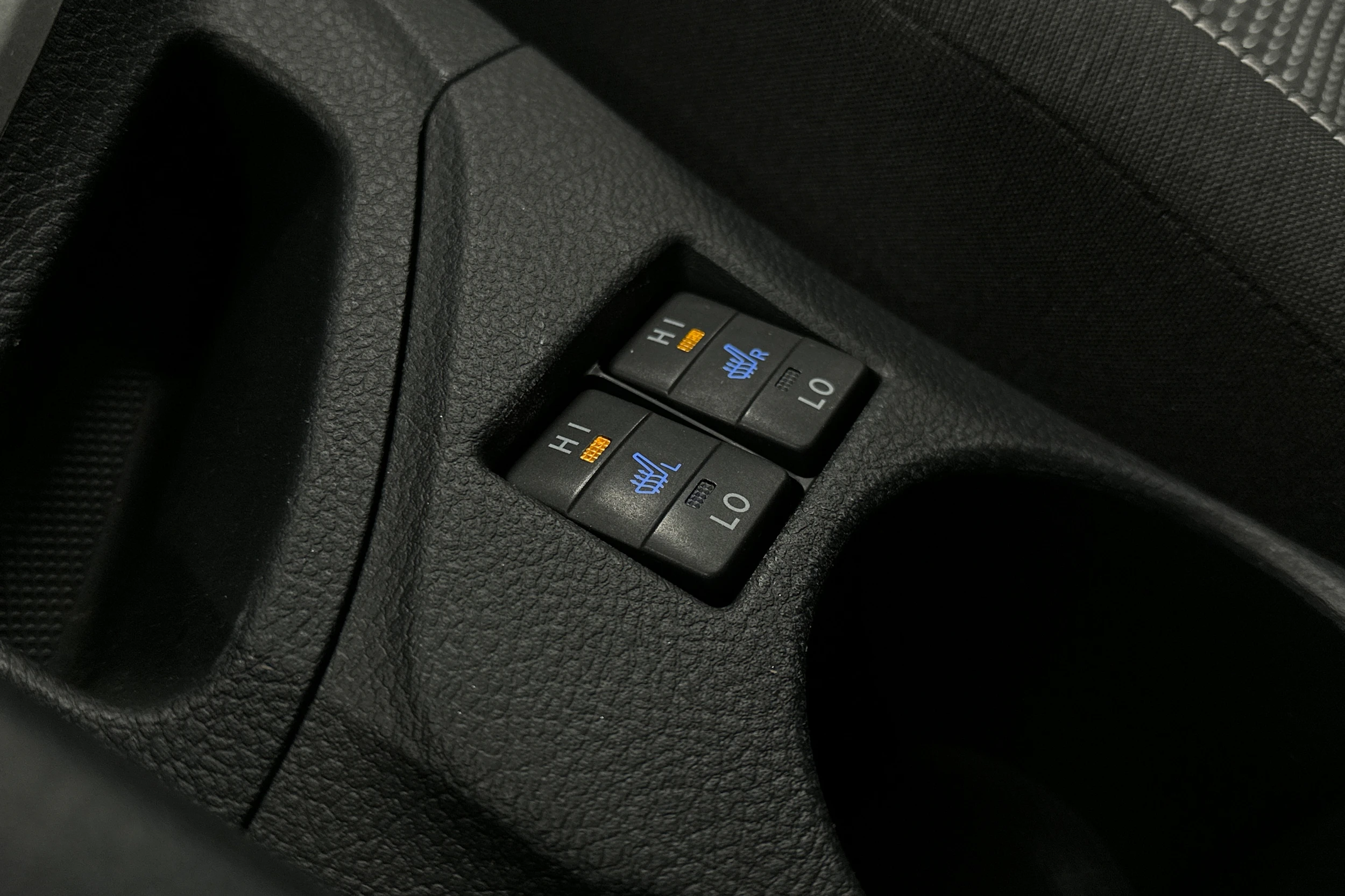 ruskea (beige) Toyota Auris 2013 kuva 26.