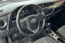 Sininen Toyota Auris 2013 kuva 4.
