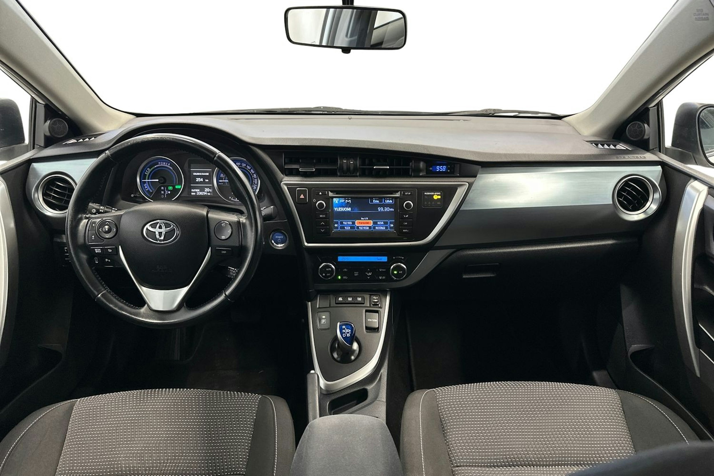 valkoinen Toyota Auris 2014 kuva 9.