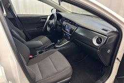 valkoinen Toyota Auris 2014 kuva 13.