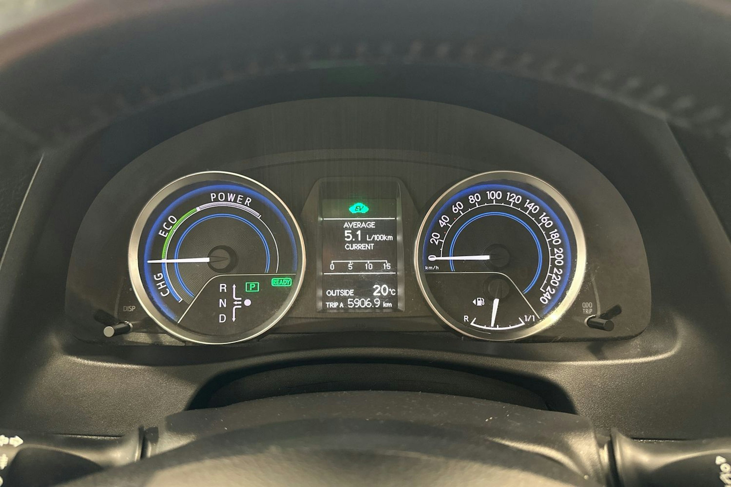 valkoinen Toyota Auris 2014 kuva 16.