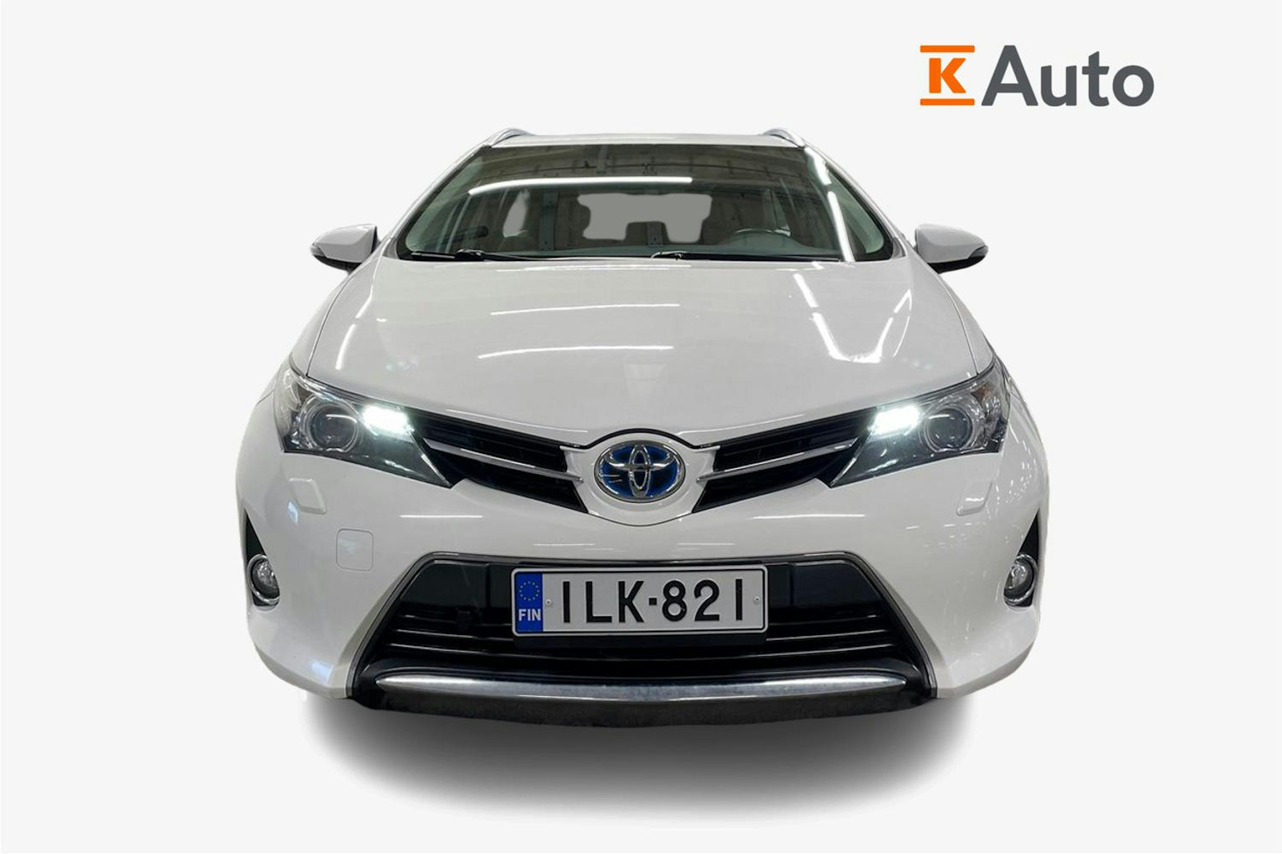 valkoinen Toyota Auris 2014 kuva 5.