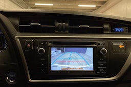 valkoinen Toyota Auris 2014 kuva 17.