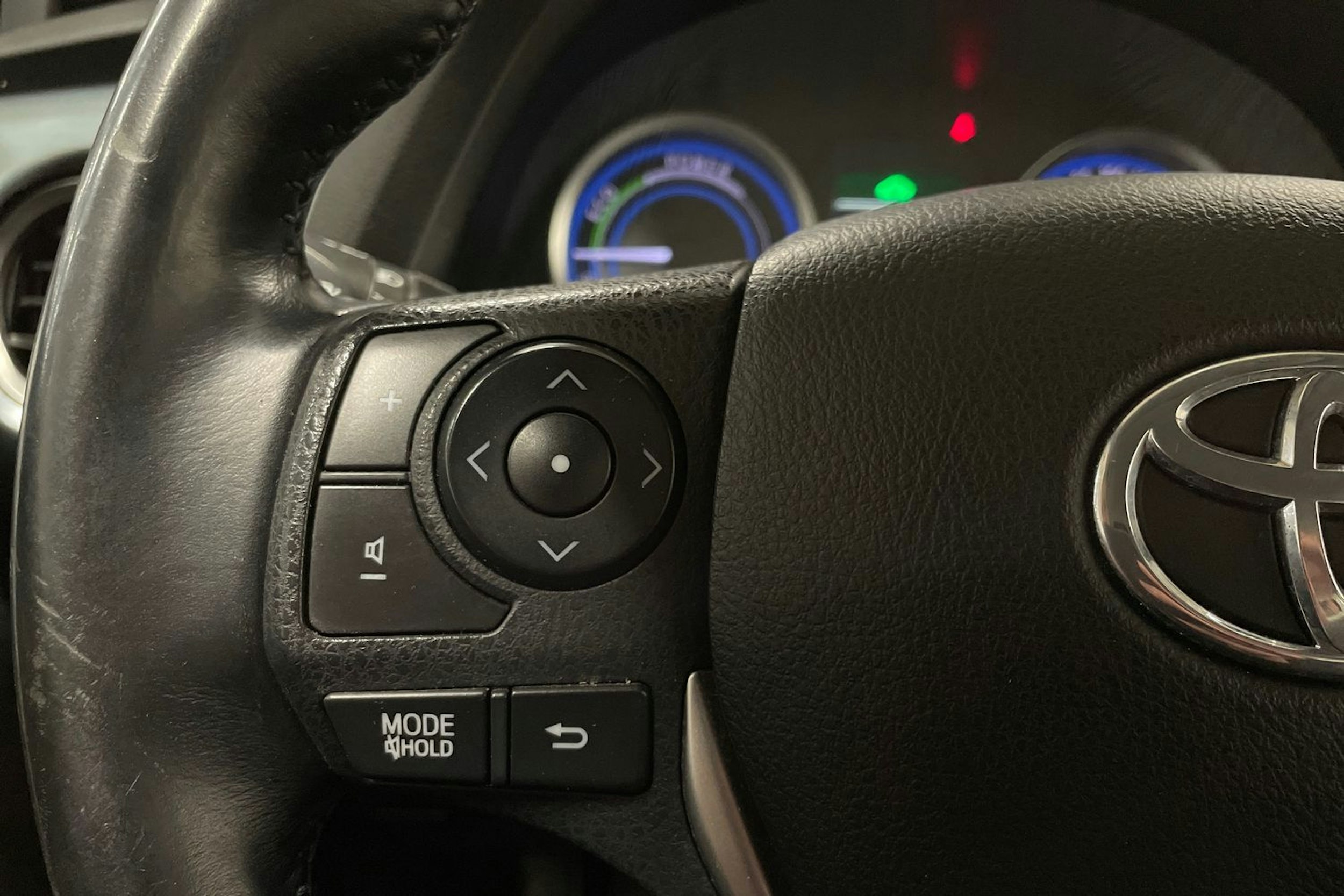 valkoinen Toyota Auris 2014 kuva 21.