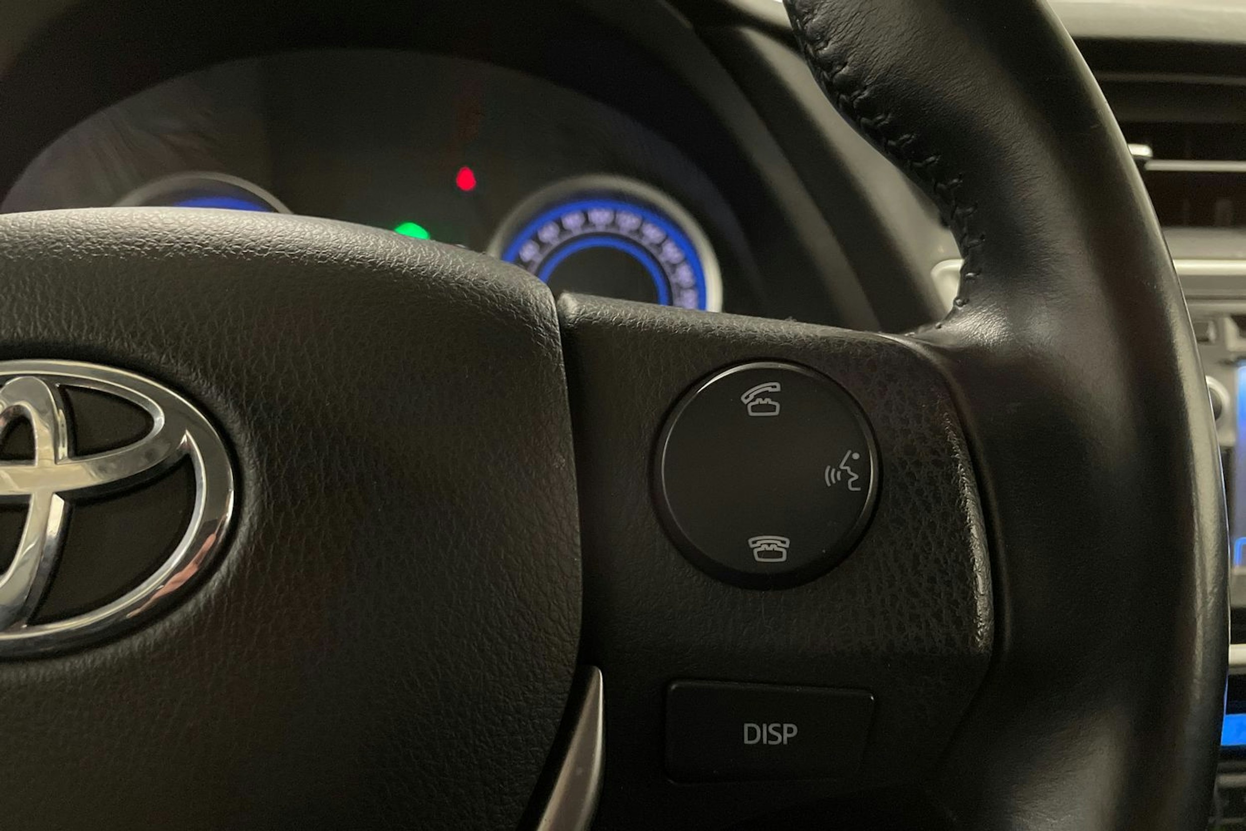 valkoinen Toyota Auris 2014 kuva 22.