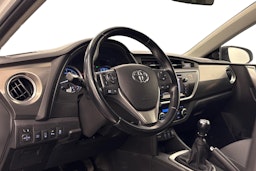 valkoinen Toyota Auris 2014 kuva 3.