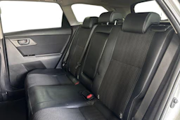 Harmaa Toyota Auris 2014 kuva 11.