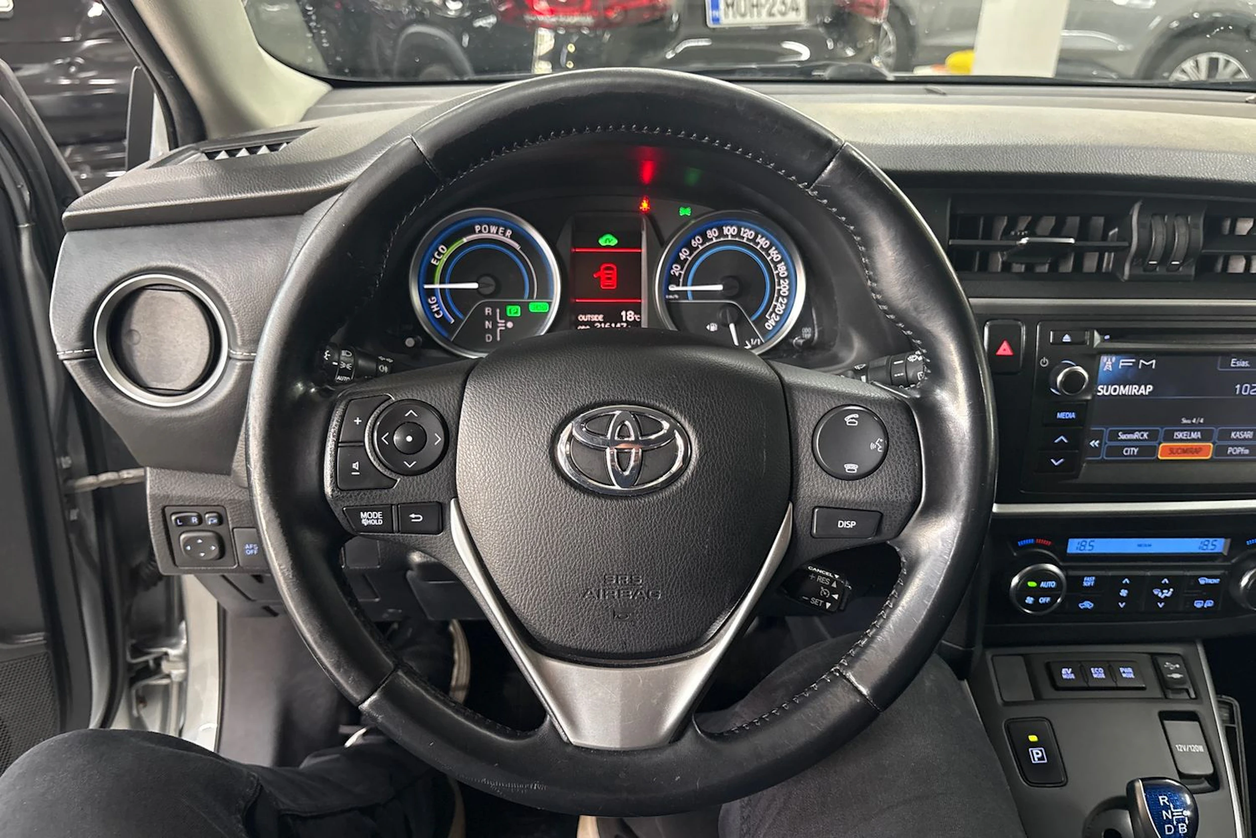 Harmaa Toyota Auris 2014 kuva 15.