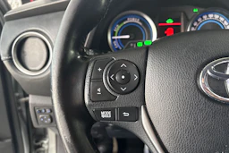 Harmaa Toyota Auris 2014 kuva 16.