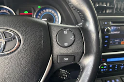 Harmaa Toyota Auris 2014 kuva 17.